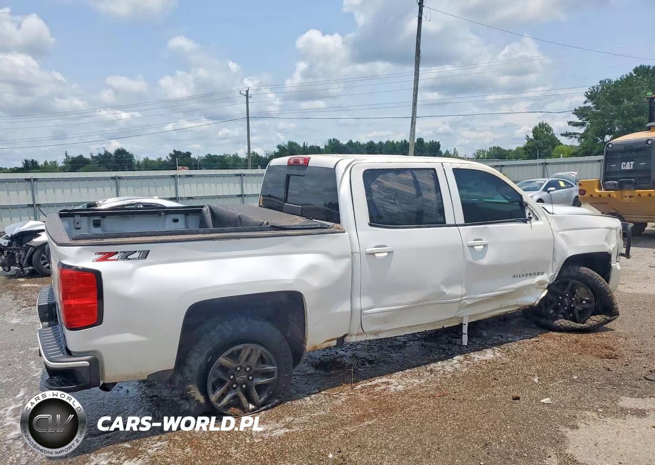 2018 Chevrolet Silverado K1500 Lt VIN:3GCUKREC0JG165790 - 3