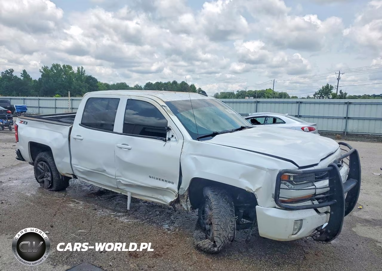 2018 Chevrolet Silverado K1500 Lt VIN:3GCUKREC0JG165790 - 4