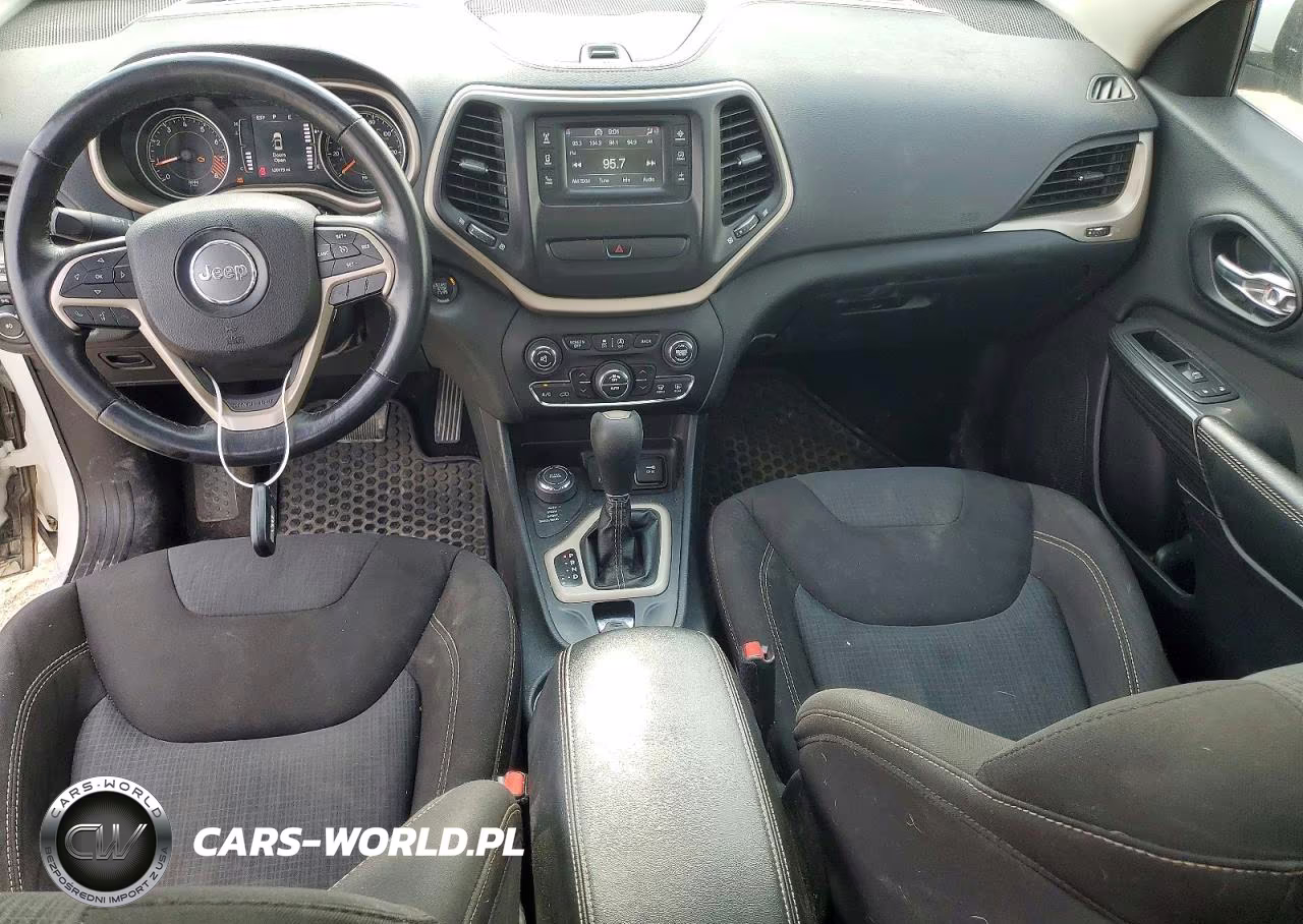 2015 Jeep Cherokee Latitude VIN:1C4PJMCS7FW794145 - 8