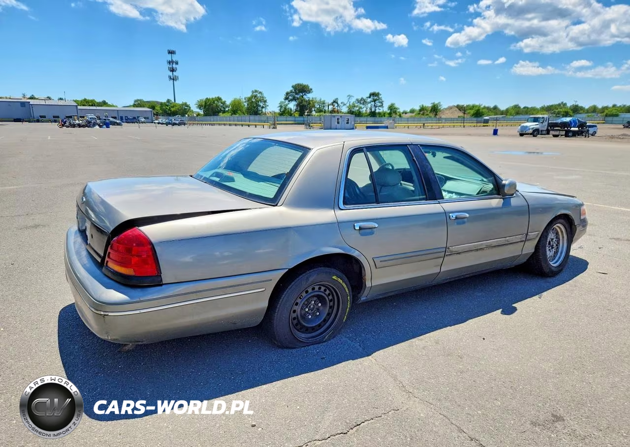 1999 Ford Crown Victoria Lx VIN:2FAFP74W5XX100772 - 3