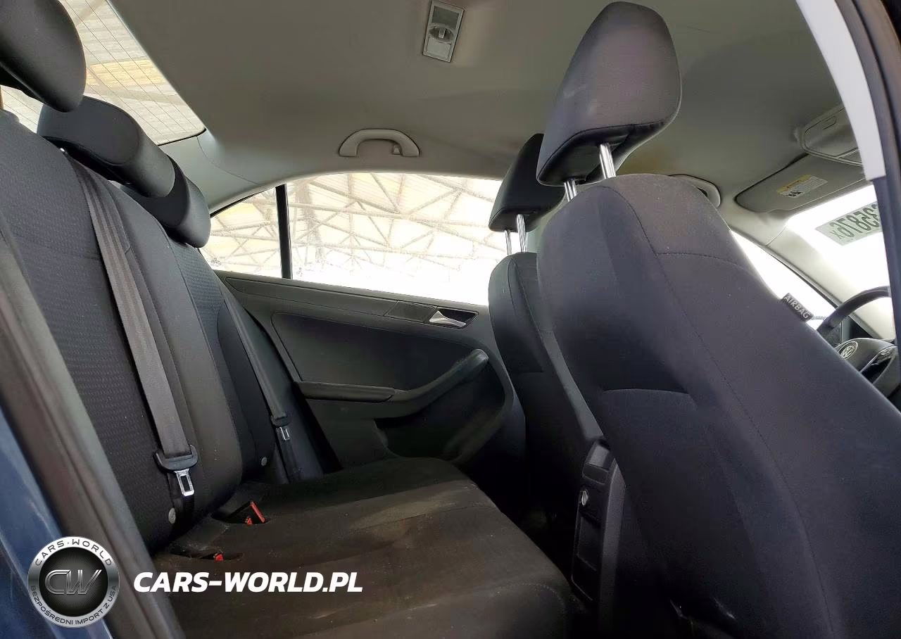 2016 Volkswagen Jetta S VIN:3VW267AJ4GM358245 - 10
