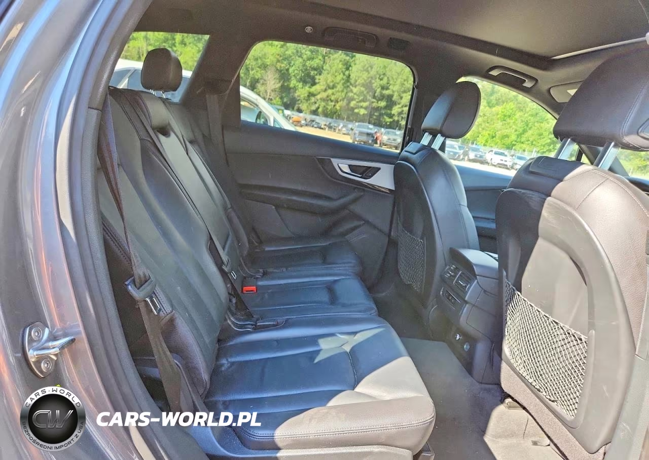 2018 Audi Q7 Premium VIN:WA1AHAF73JD008122 - 11