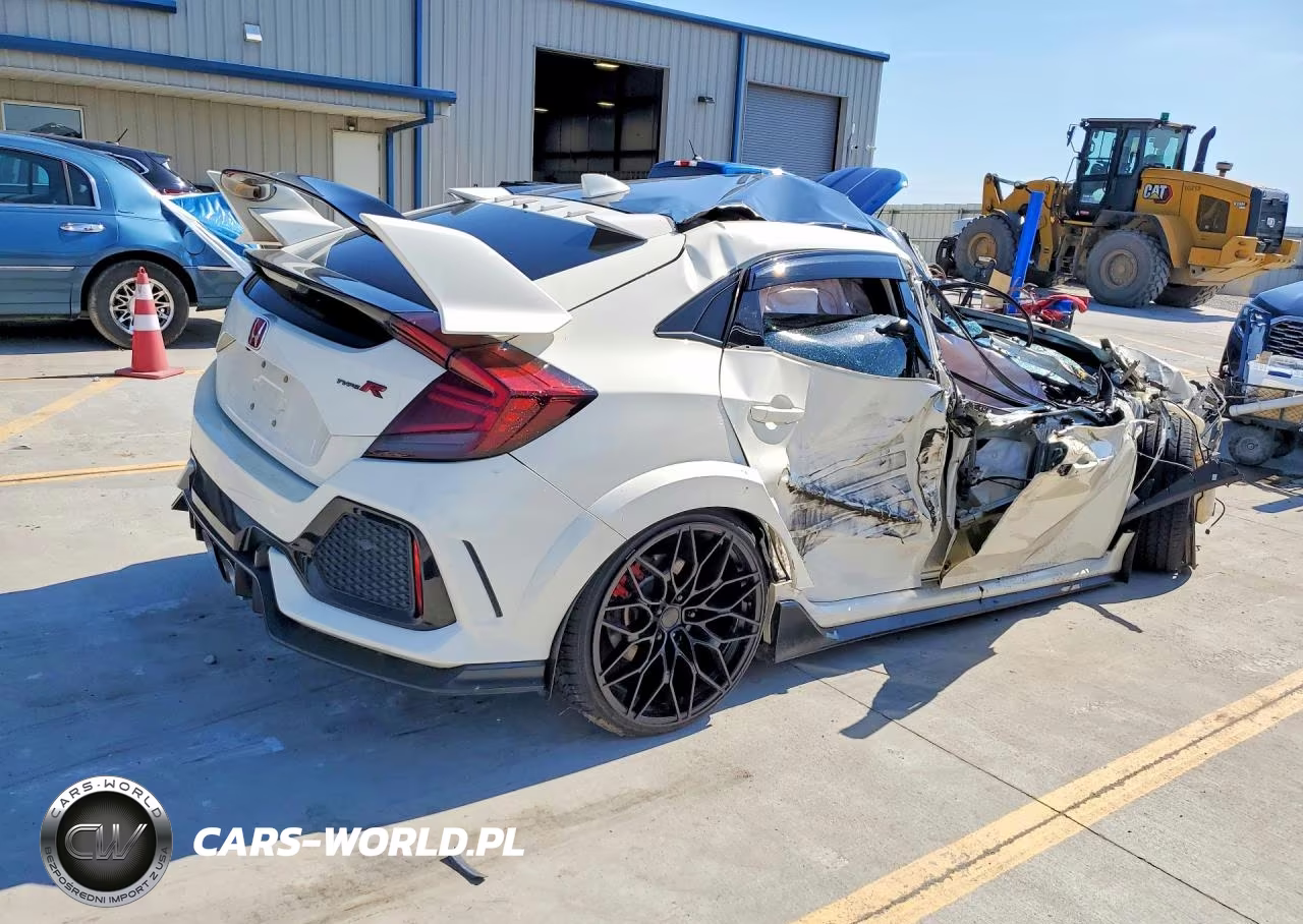 2017 Honda Civic Type-R Touring VIN:SHHFK8G79HU200554 - 3