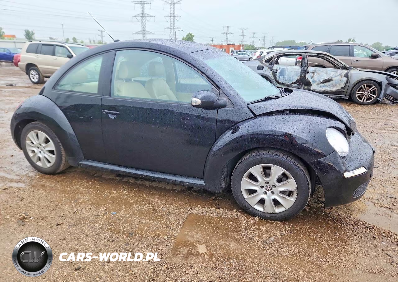 2010 Volkswagen New Beetle VIN:3VWRG3AG5AM033670 - 4