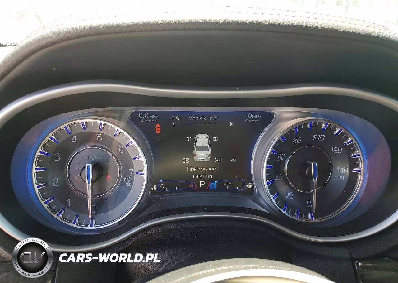 2018 Chrysler 300 Limited VIN:2C3CCAKG2JH177235 - 9