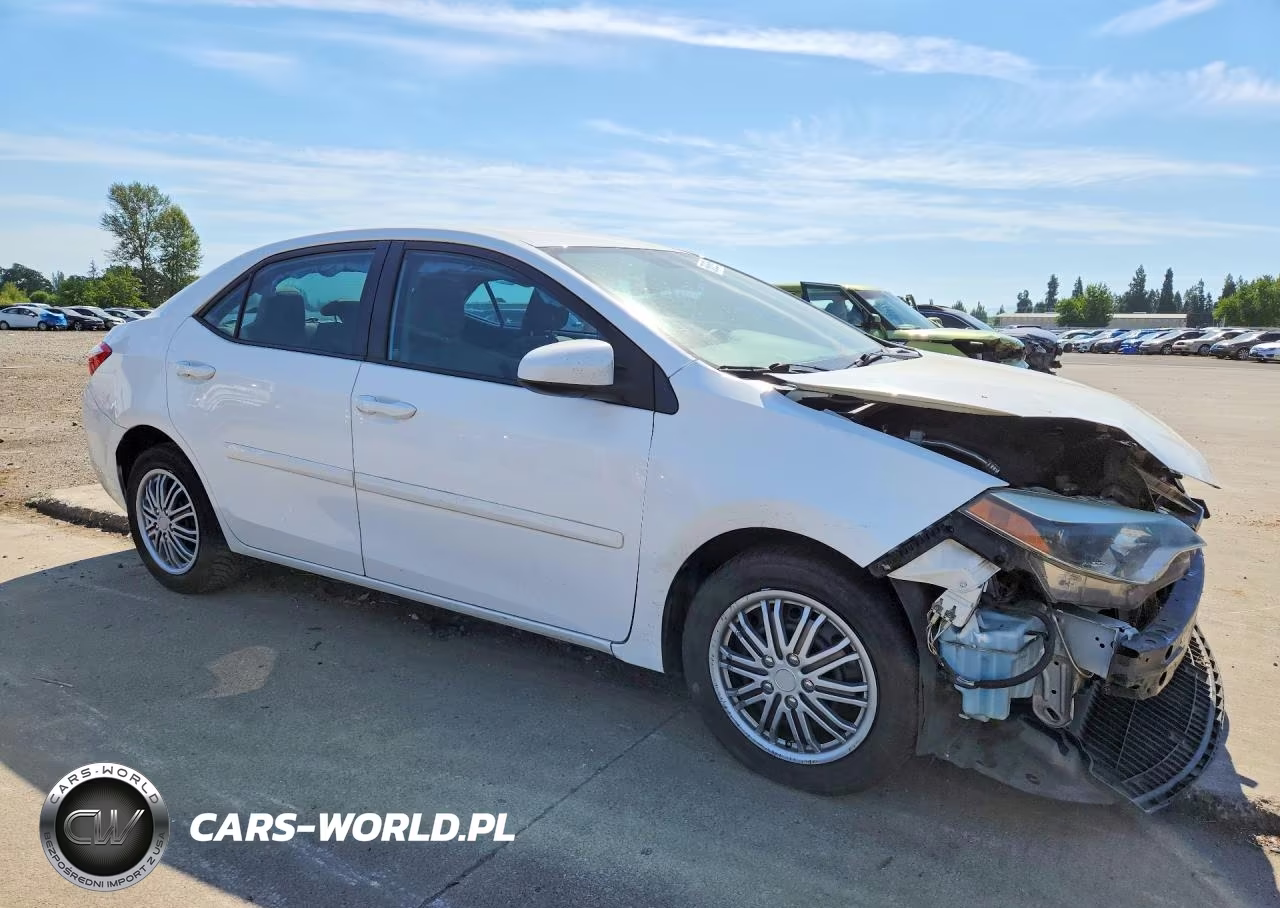 2016 Toyota Corolla Le VIN:2T1BURHE5GC729029 - 4