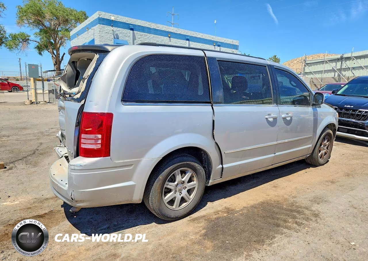 2010 Chrysler Town & Country Touring VIN:2A4RR5D12AR346355 - 3