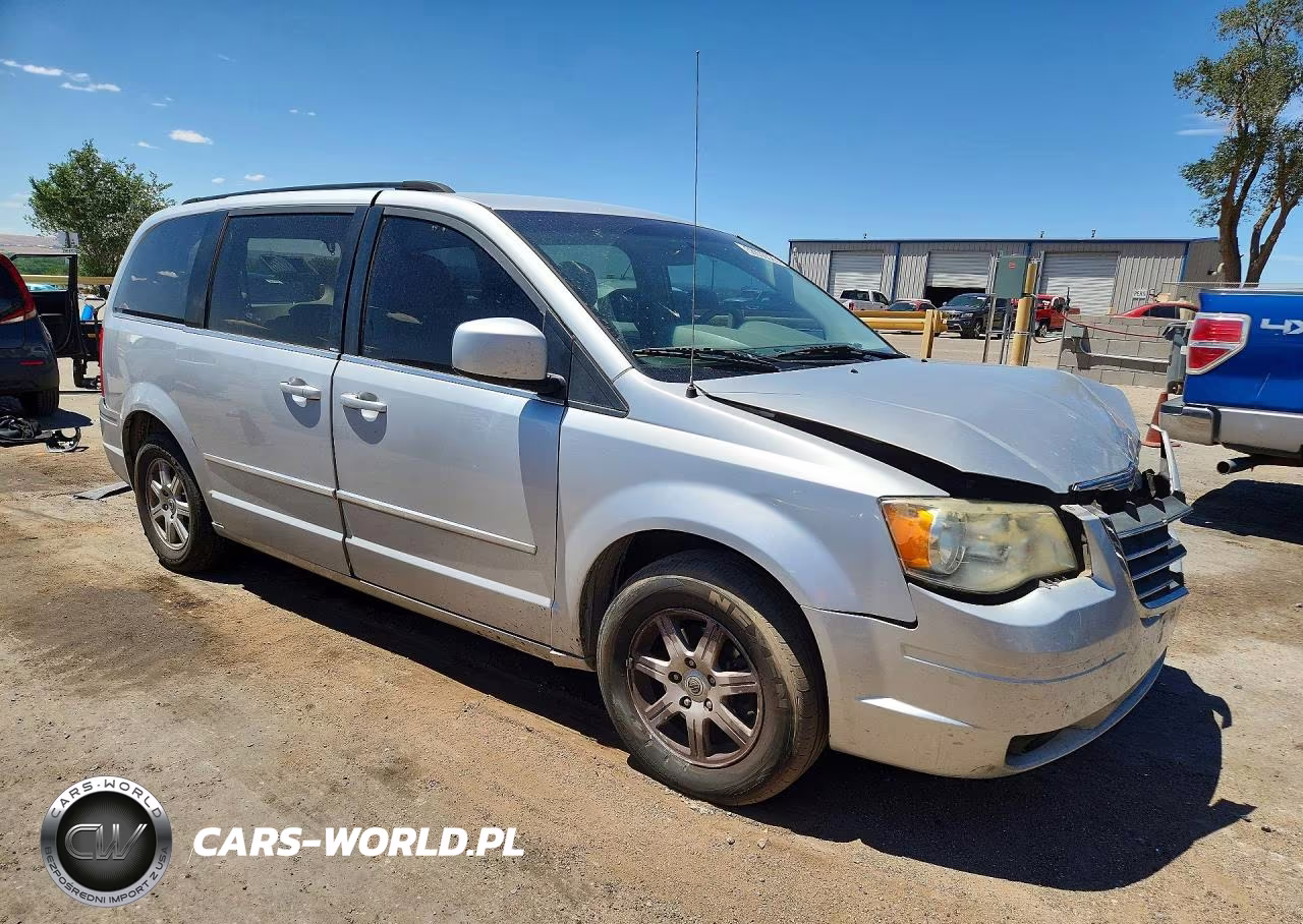 2010 Chrysler Town & Country Touring VIN:2A4RR5D12AR346355 - 4