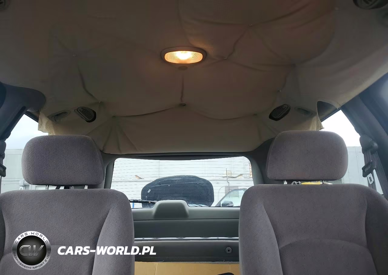 2003 Dodge Grand Caravan Sport VIN:2D4GP44353R110819 - 10