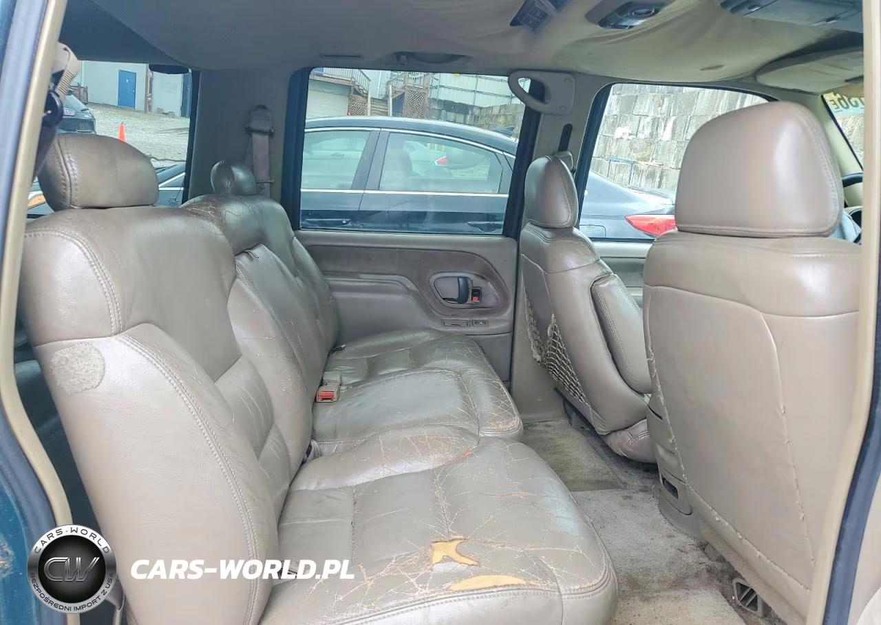1997 Chevrolet Suburban VIN:1GNFK16R8VJ409212 - 11