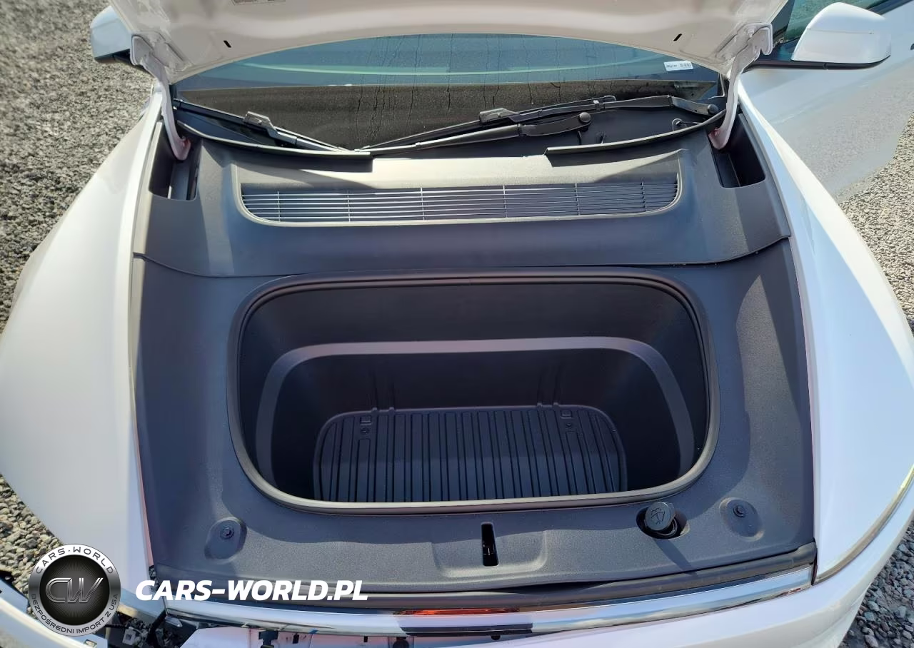 2026 Tesla Model Y VIN:7SAYGDEE1TF446743 - 11