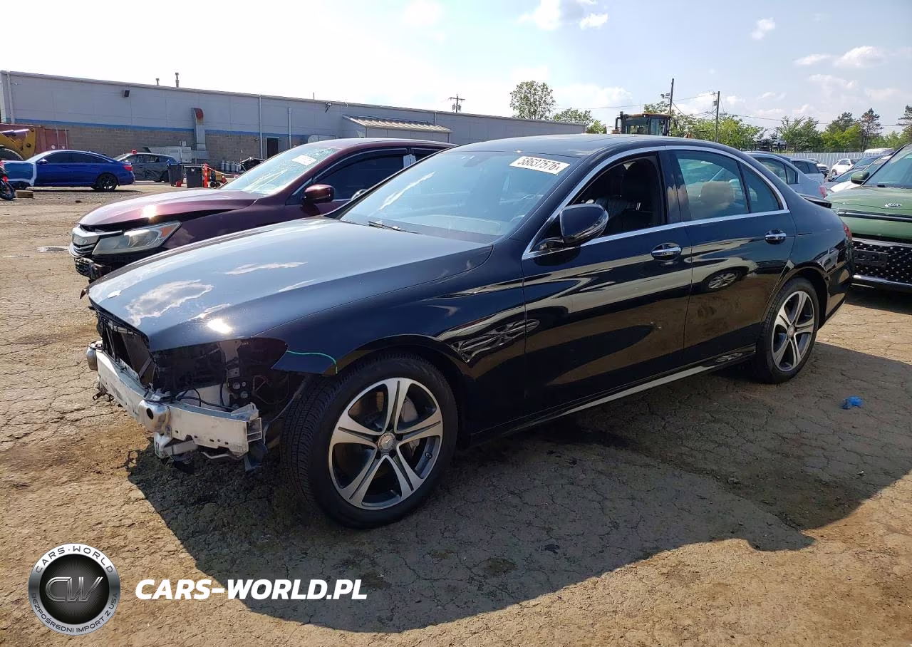 2017 Mercedes-Benz E 300 4Matic – zdjęcie 1 z 12