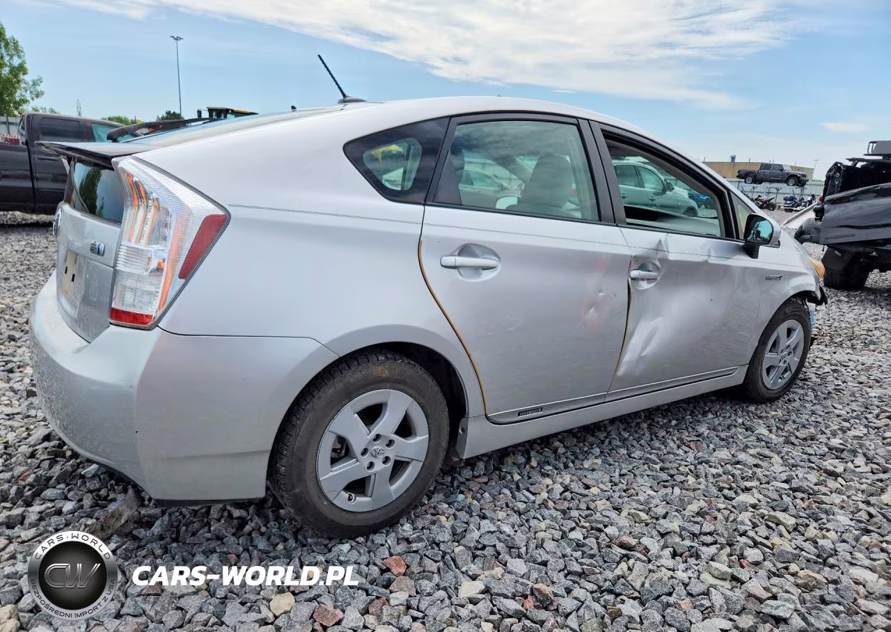 2011 Toyota Prius Three VIN:JTDKN3DU1B5325996 - 3