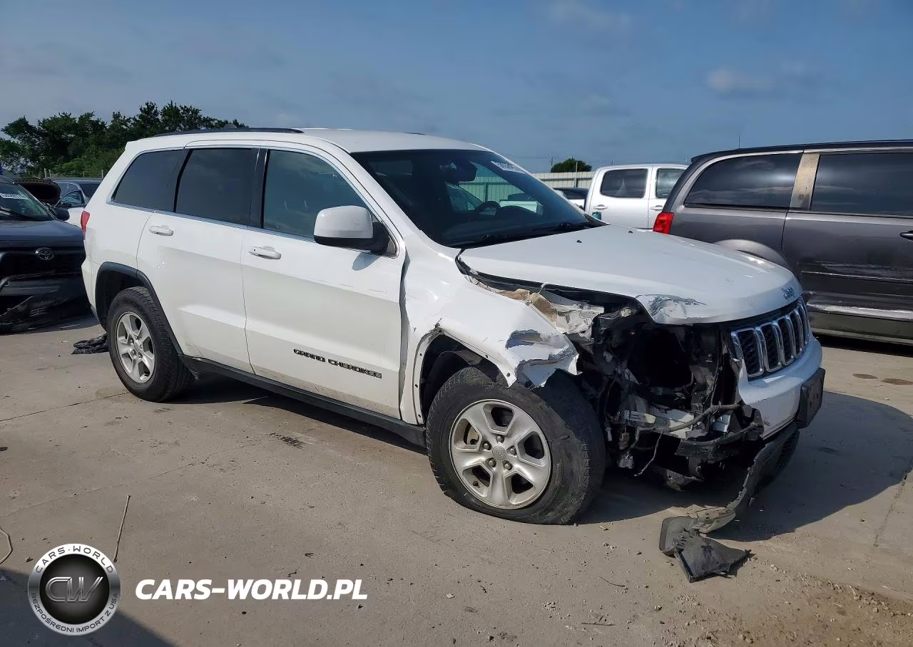 2017 Jeep Grand Cherokee Laredo VIN:1C4RJEAG3HC816529 - 4
