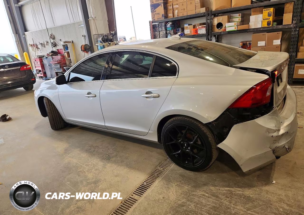 2017 Volvo S60 Platinum VIN:LYV402TM1HB138852 - 2