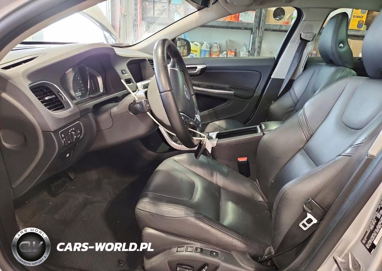 2017 Volvo S60 Platinum VIN:LYV402TM1HB138852 - 7