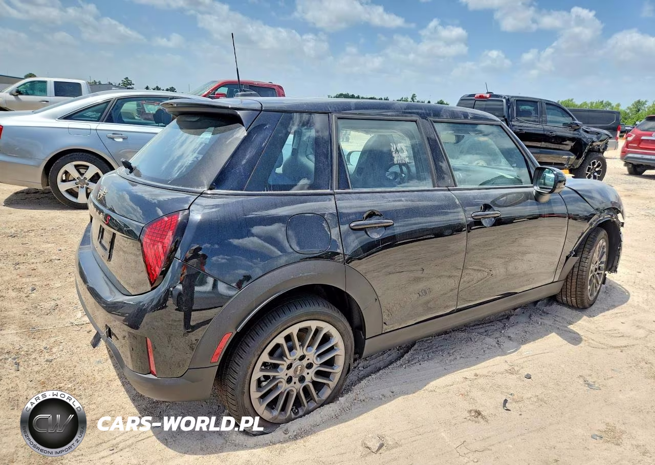 2026 Mini Cooper S VIN:WMW53GD08T2X96938 - 3