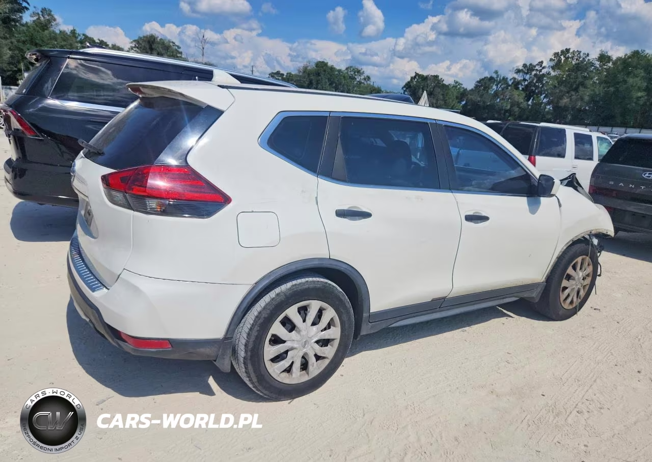 2017 Nissan Rogue S VIN:JN8AT2MT7HW140183 - 3