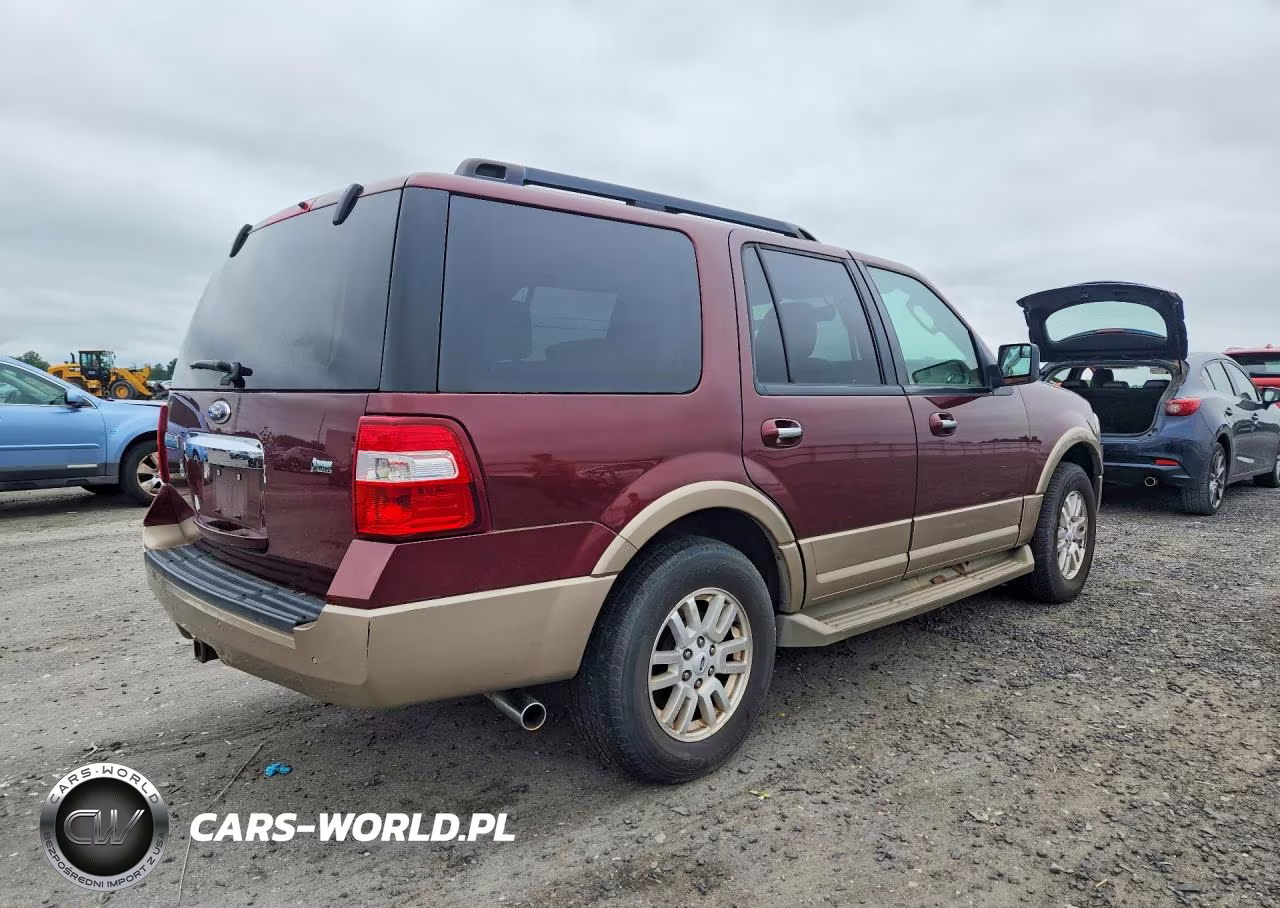 2013 Ford Expedition Xlt VIN:1FMJU1J50DEF17912 - 3
