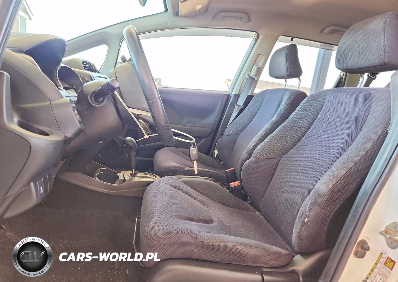 2013 Honda Fit Sport VIN:JHMGE8H50DC026065 - 7