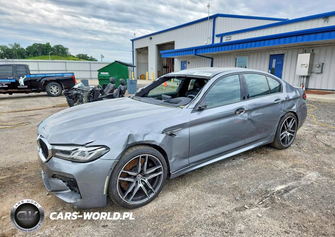 2023 BMW M5