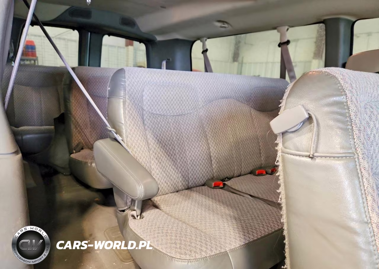 2006 Chevrolet Express G3500 VIN:1GAHG39U861249423 - 11