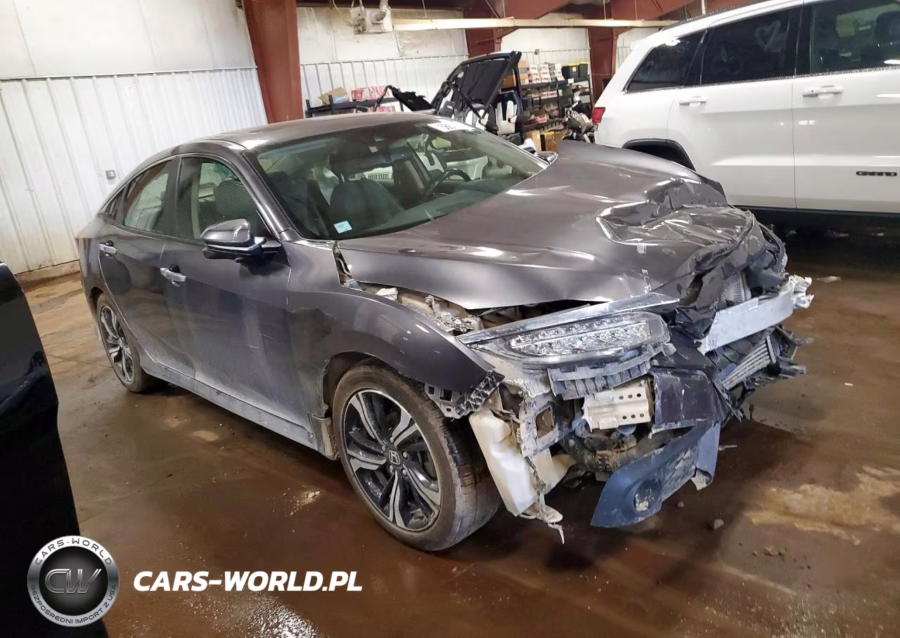 2018 Honda Civic Touring VIN:JHMFC1F97JX024719 - 4