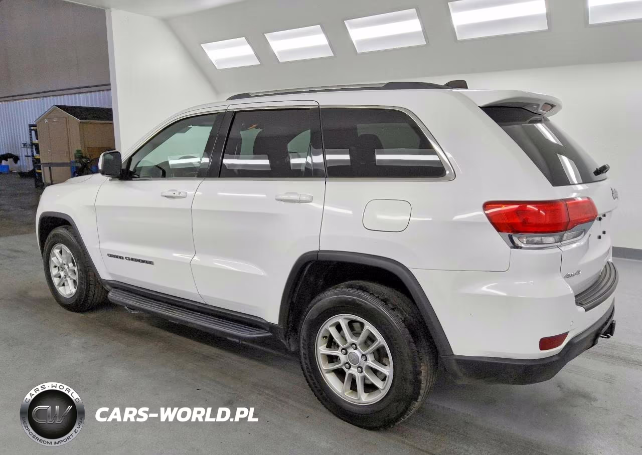 2018 Jeep Grand Cherokee Laredo VIN:1C4RJFAG0JC189252 - 2