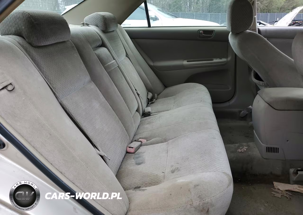 2004 Toyota Camry Le VIN:4T1BE32KX4U826309 - 10