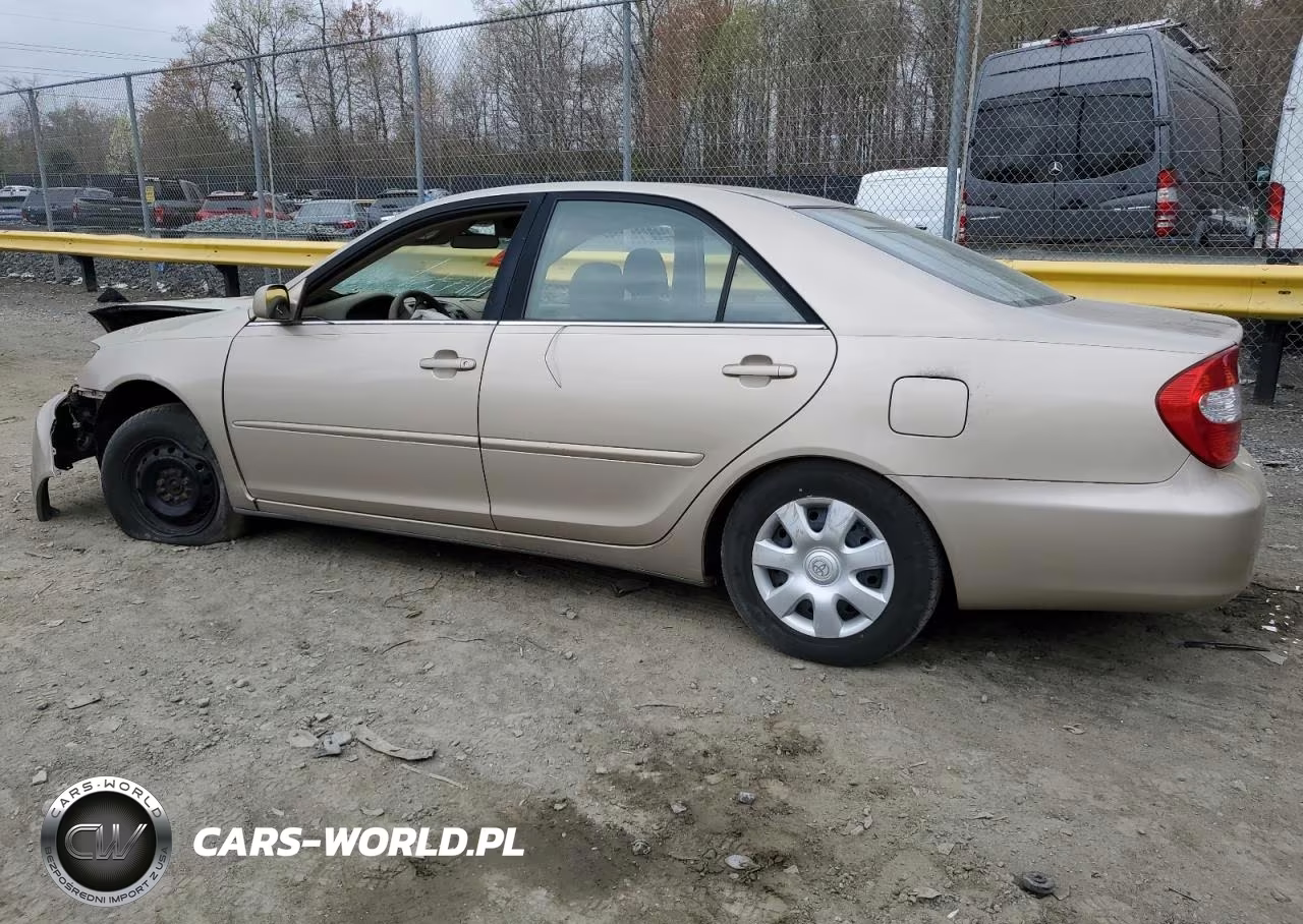 2004 Toyota Camry Le VIN:4T1BE32KX4U826309 - 2