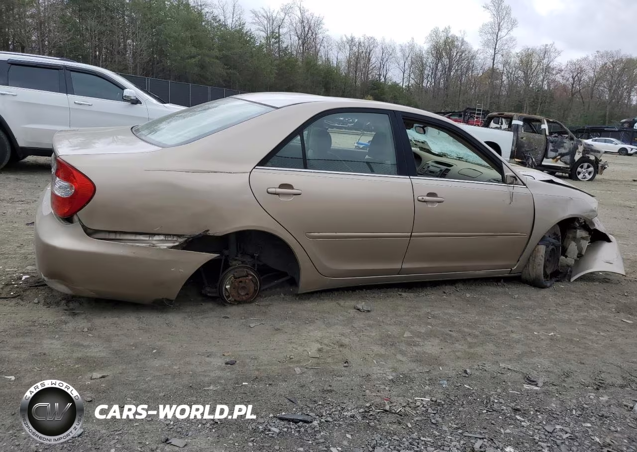 2004 Toyota Camry Le VIN:4T1BE32KX4U826309 - 3