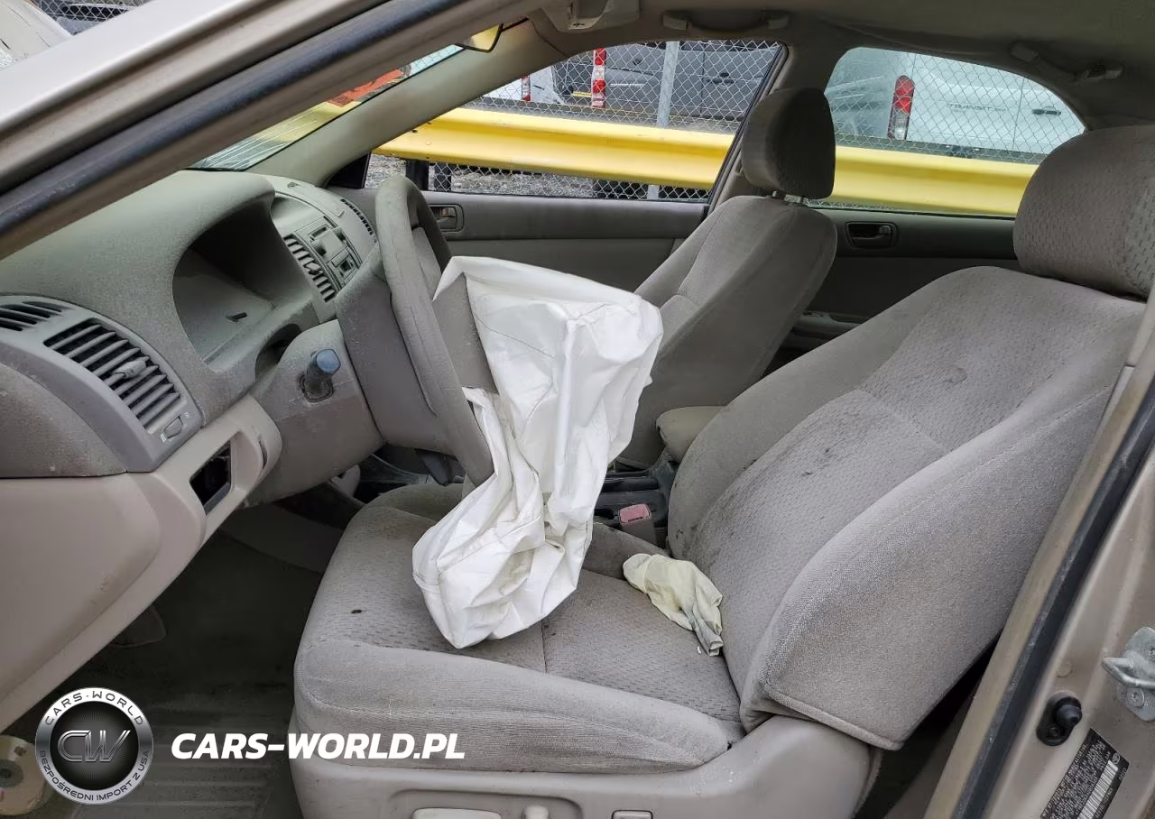 2004 Toyota Camry Le VIN:4T1BE32KX4U826309 - 7
