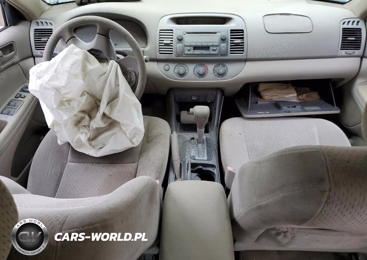 2004 Toyota Camry Le VIN:4T1BE32KX4U826309 - 8