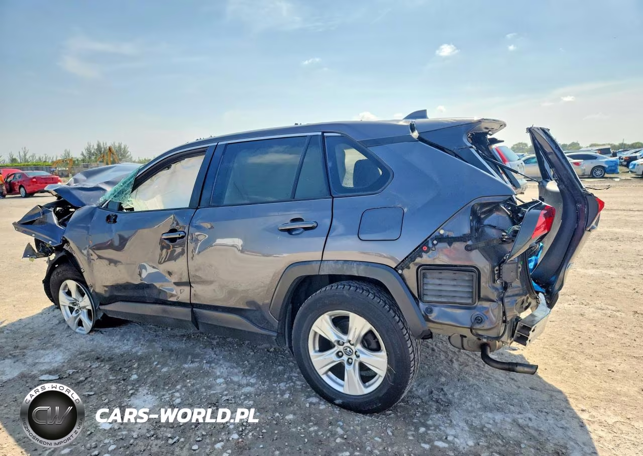 2021 Toyota Rav4 Xle VIN:2T3W1RFV8MW105580 - 2