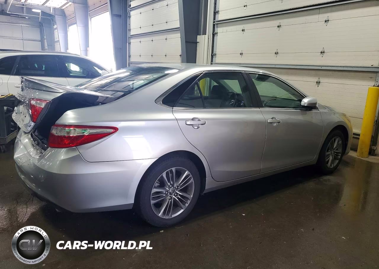 2017 Toyota Camry Se VIN:4T1BF1FK3HU440199 - 3