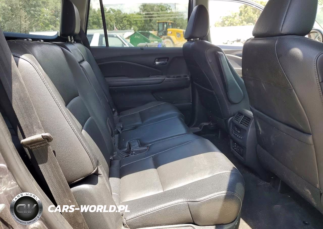 2017 Honda Pilot Touring VIN:5FNYF6H92HB073617 - 11