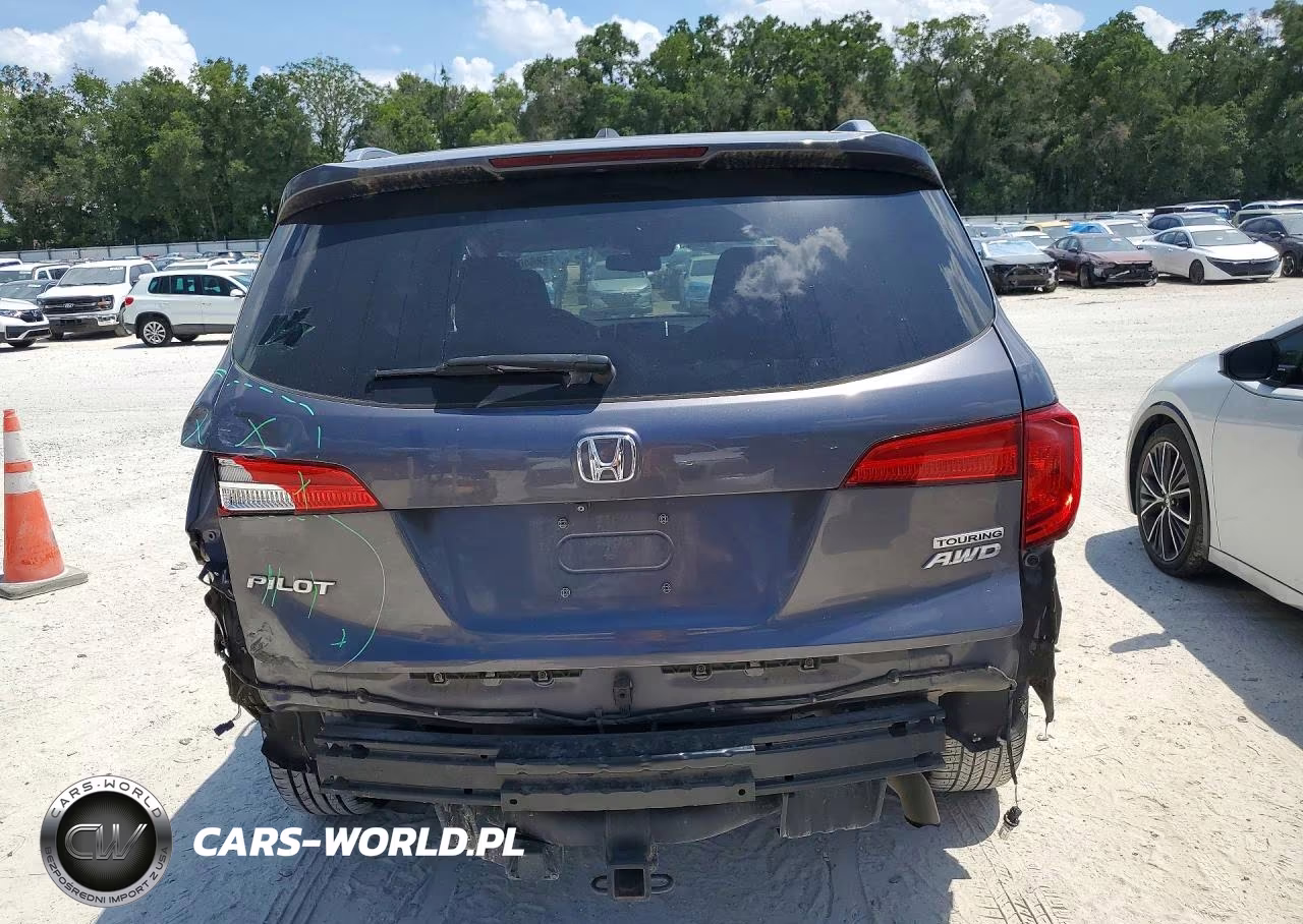 2017 Honda Pilot Touring VIN:5FNYF6H92HB073617 - 6