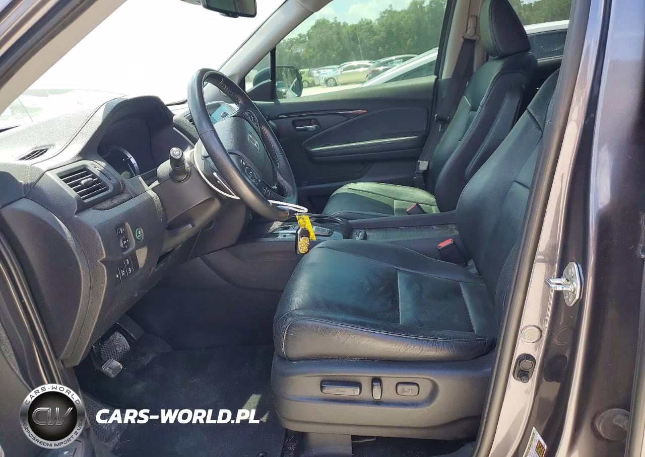 2017 Honda Pilot Touring VIN:5FNYF6H92HB073617 - 7