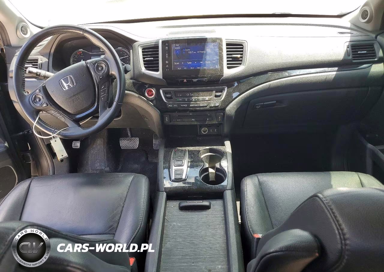 2017 Honda Pilot Touring VIN:5FNYF6H92HB073617 - 8
