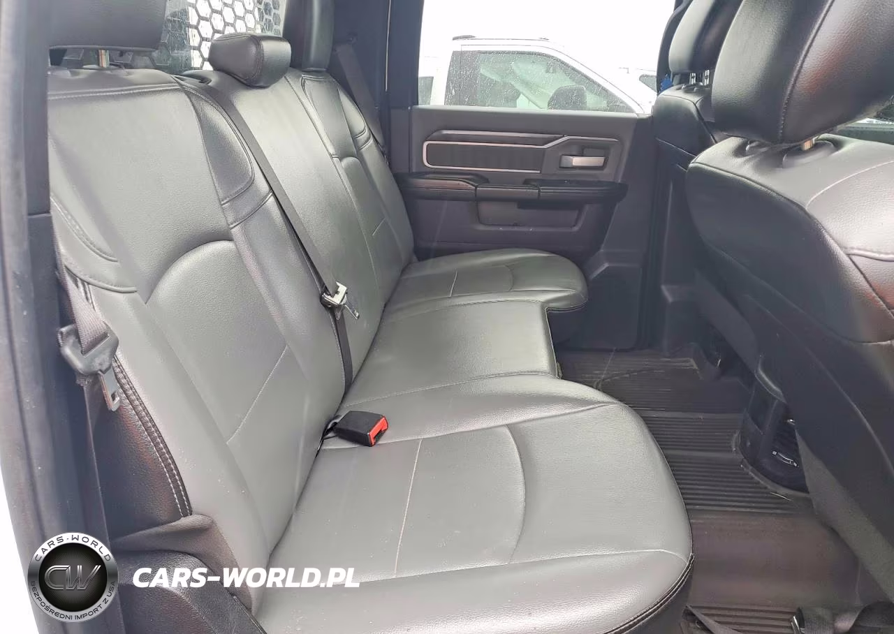 2022 Ram 3500 VIN:3C7WRTCL3NG304999 - 10
