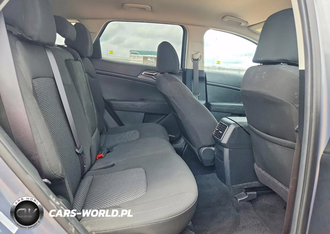 2025 Kia Sportage Lx VIN:5XYK2CDF5SG323153 - 11