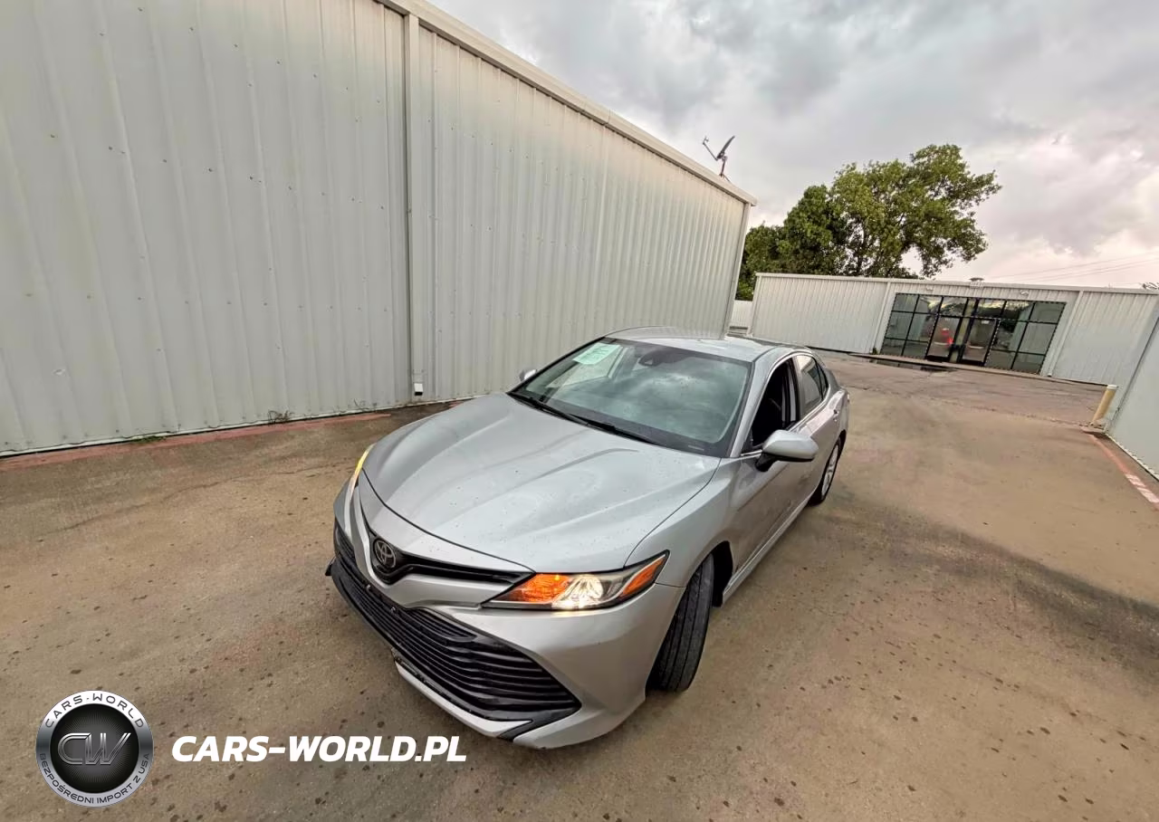 2020 Toyota Camry Le VIN:4T1C11AK2LU887853 - 2