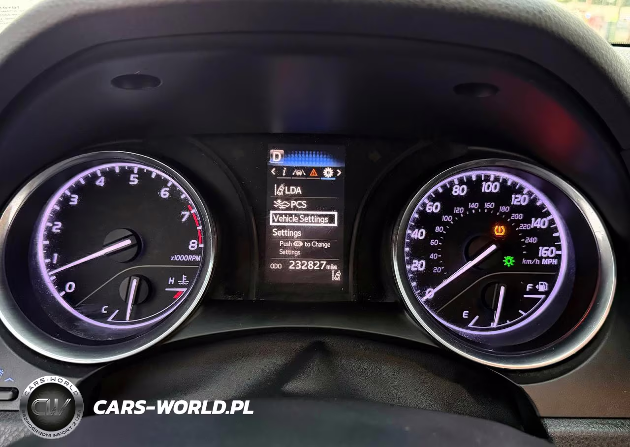 2020 Toyota Camry Le VIN:4T1C11AK2LU887853 - 8