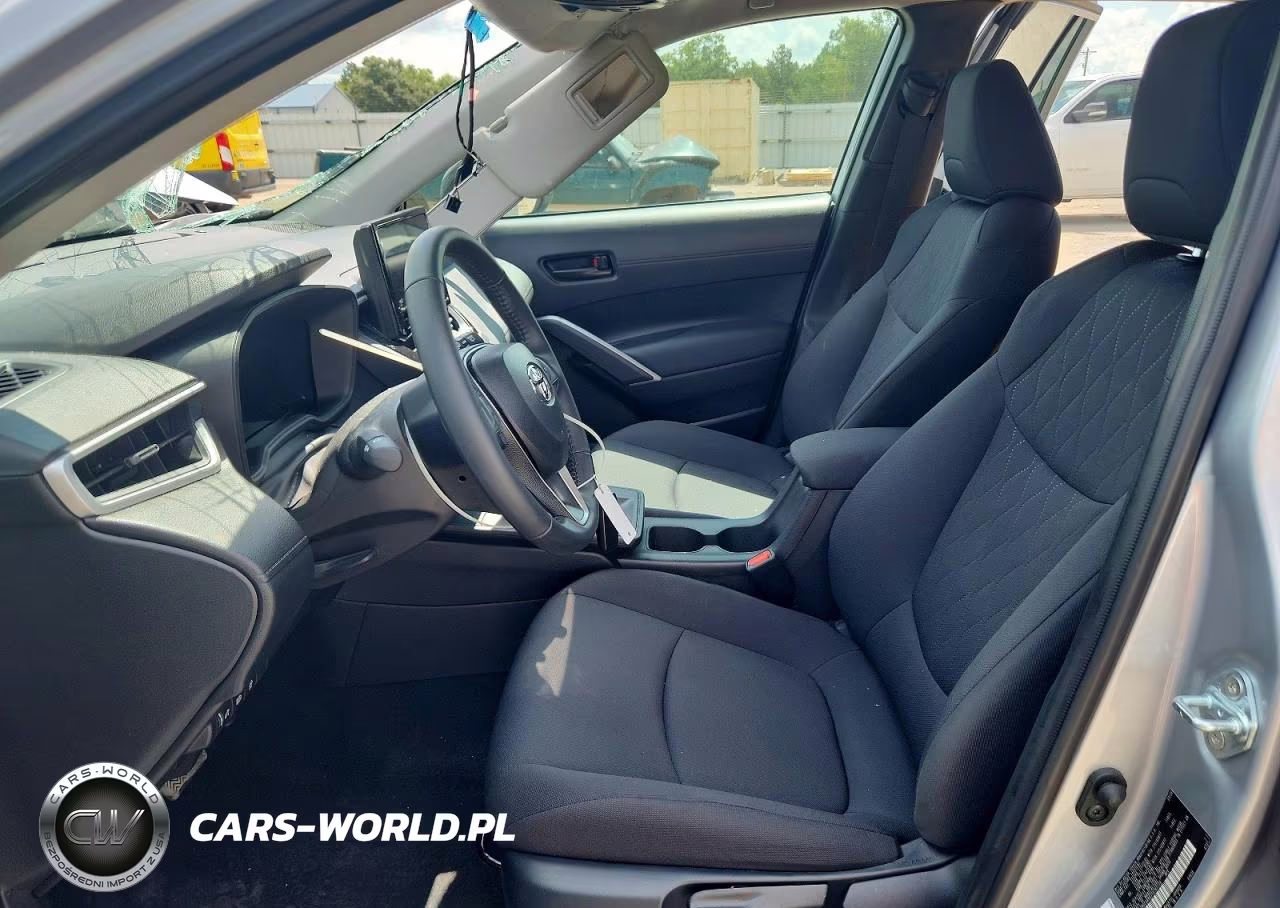 2026 Toyota Corolla Cross Le VIN:7MUCAABG3TV167728 - 7