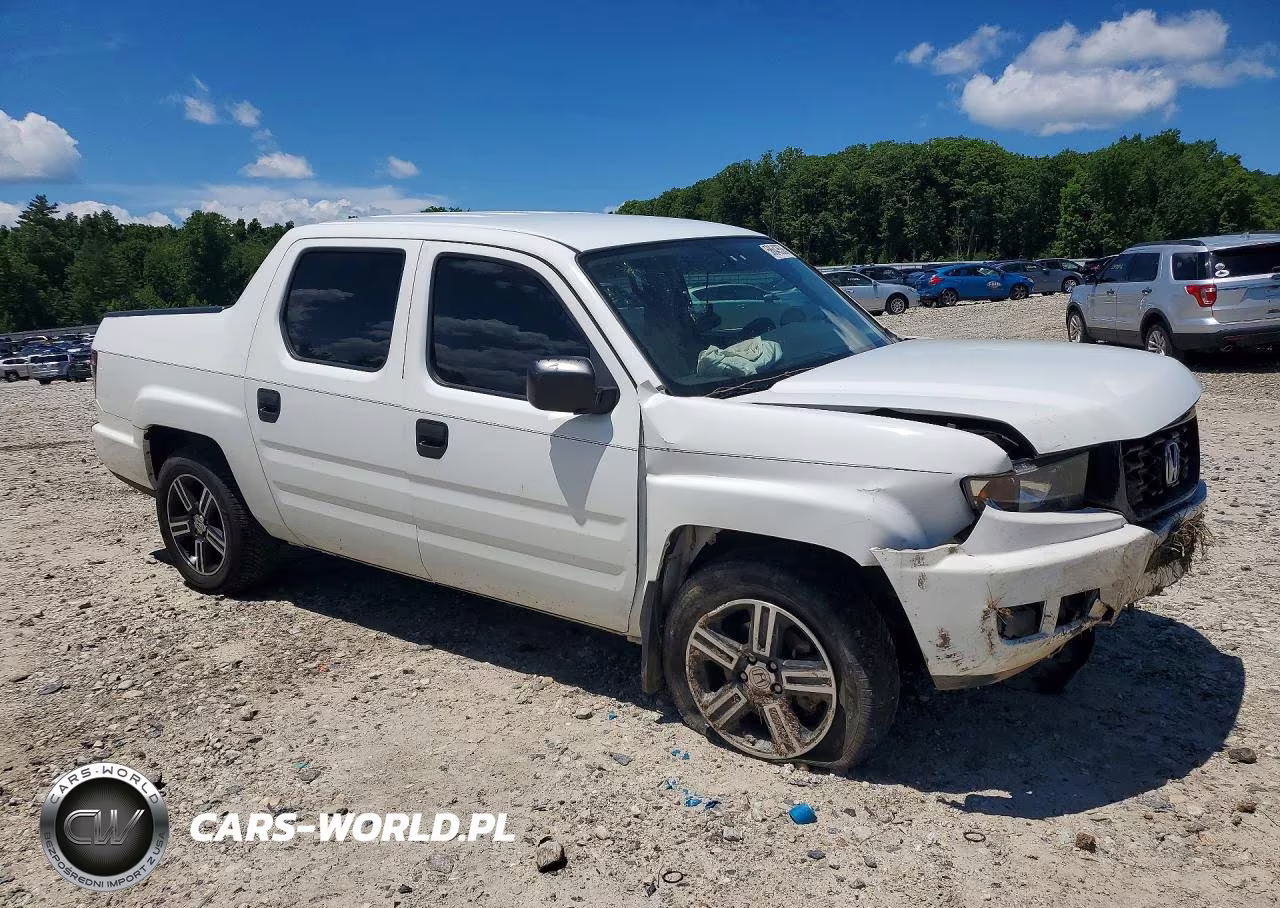 2013 Honda Ridgeline Sport VIN:5FPYK1F74DB011587 - 4