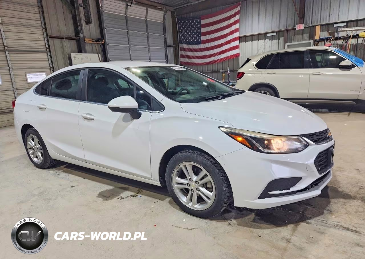 2017 Chevrolet Cruze Lt VIN:1G1BE5SM3H7103710 - 4