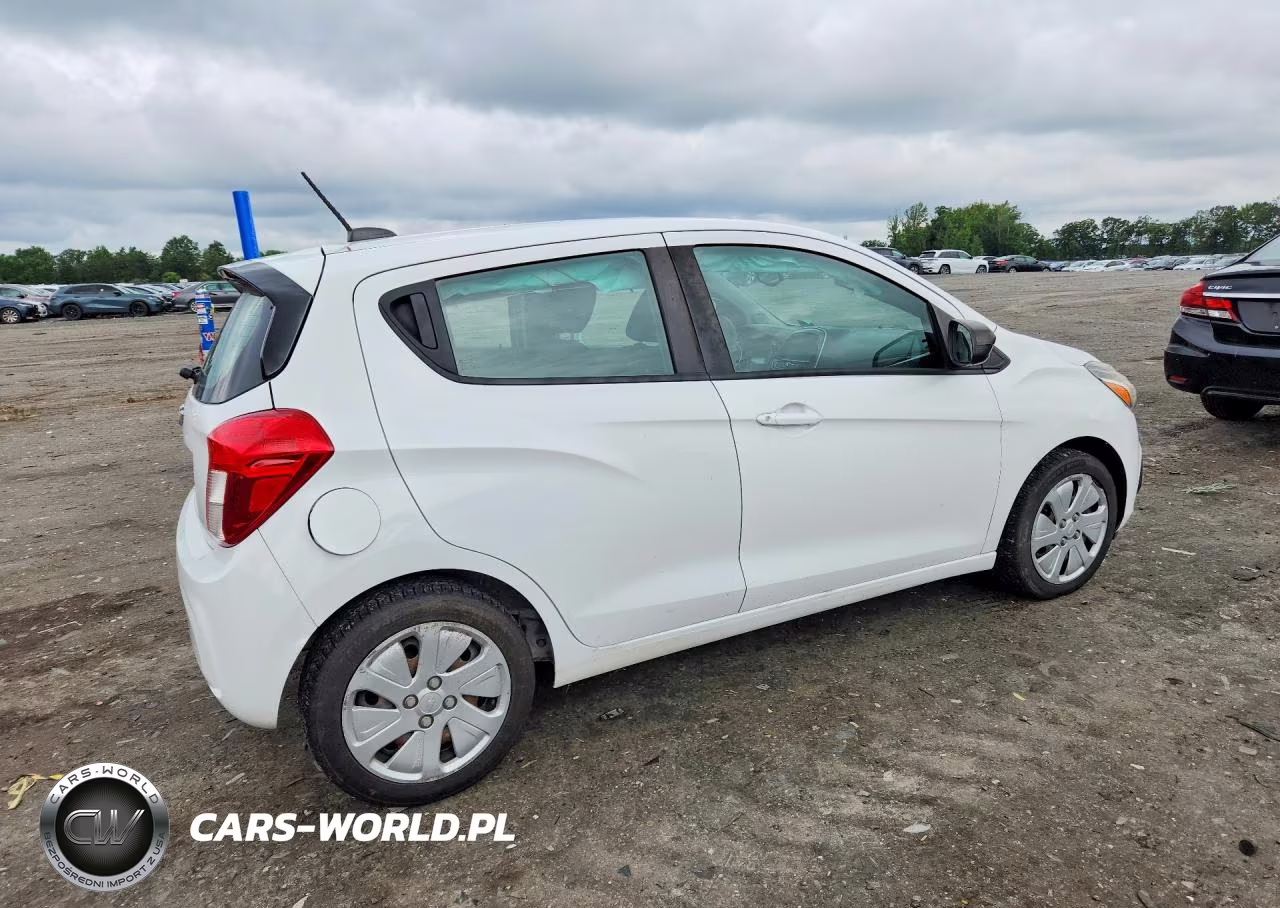 2018 Chevrolet Spark Ls VIN:KL8CB6SAXJC472084 - 3