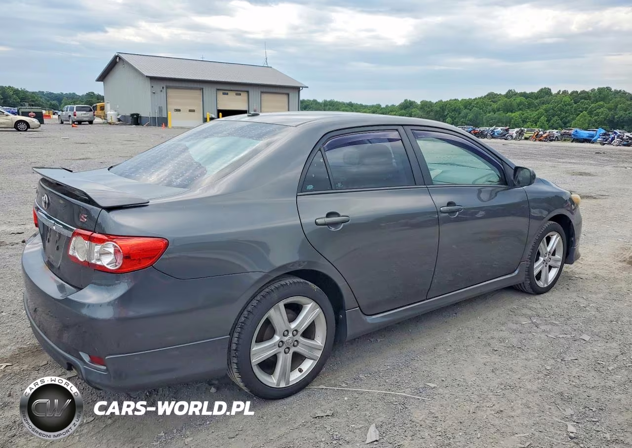 2013 Toyota Corolla S VIN:2T1BU4EEXDC008045 - 3