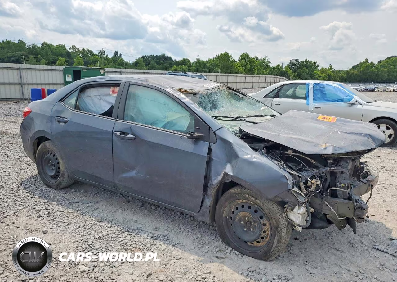 2017 Toyota Corolla Le VIN:5YFBURHE6HP678156 - 4