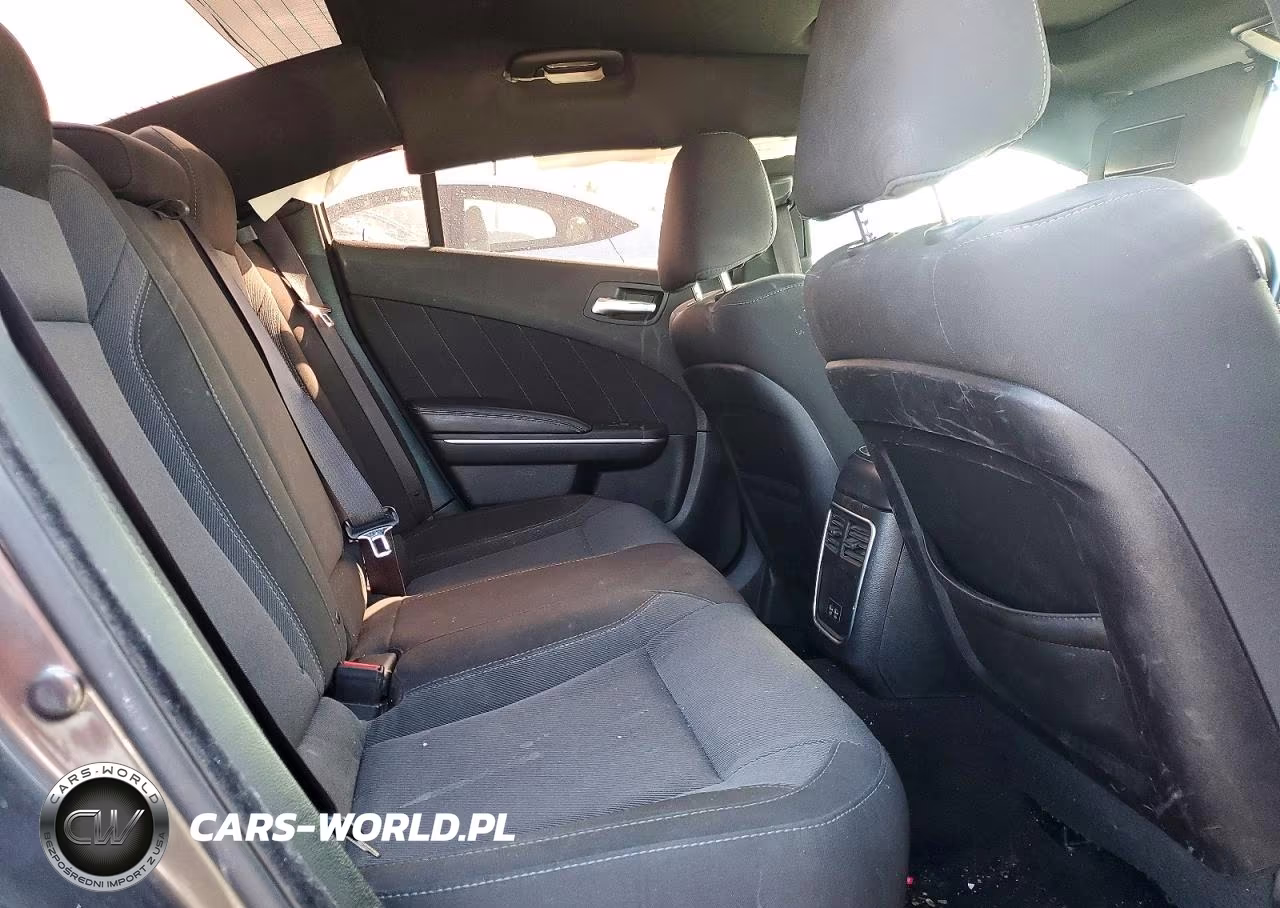 2019 Dodge Charger Sxt VIN:2C3CDXBG6KH727909 - 10